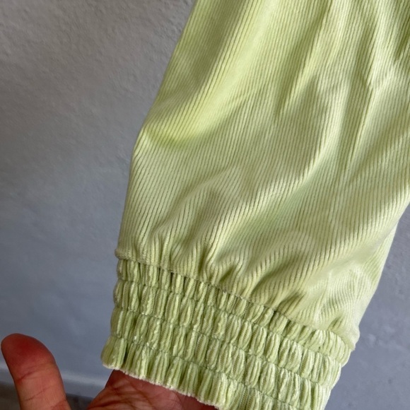 VIVRE La Vie Womens Light Green Crop Hooded Jacket Size Large - Picture 5 of 5